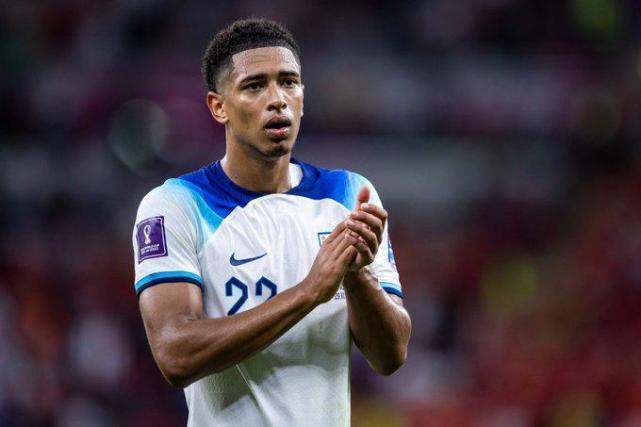 的表现令人 的表现令人