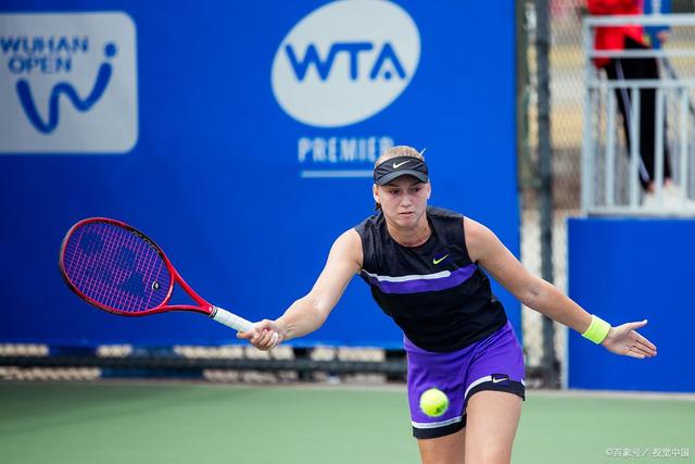 到她在阳光 到她在阳光